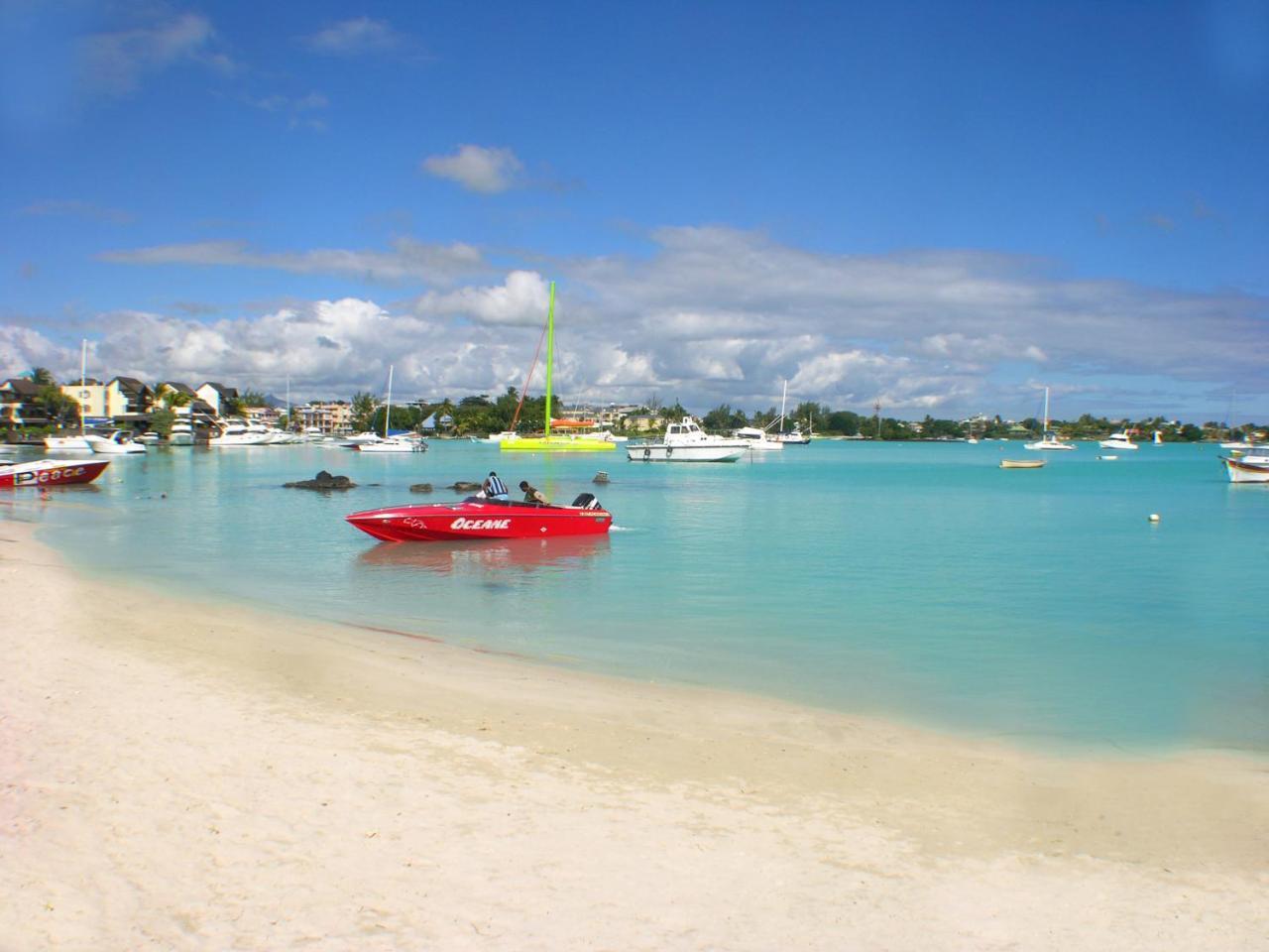 Villa Oasis Pereybere Beach Bagian luar foto
